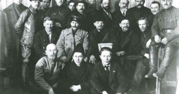 Ο μεγάλος Οκτώβρης του 1917 εξακολουθεί να διδάσκει το προλεταριάτο