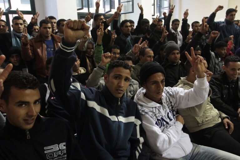 Γκανγκστερική απέλαση μεταναστών της Υπατίας