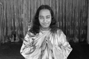 ΠΑΟΛΑ ΝΤΙ ΦΛΟΡΙΟ–ΛΙΖΑ ΛΙΜΑΝ – Yogananda: Το ταξίδι της αφύπνισης