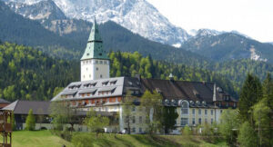 Σαν μεσαιωνικοί μονάρχες!