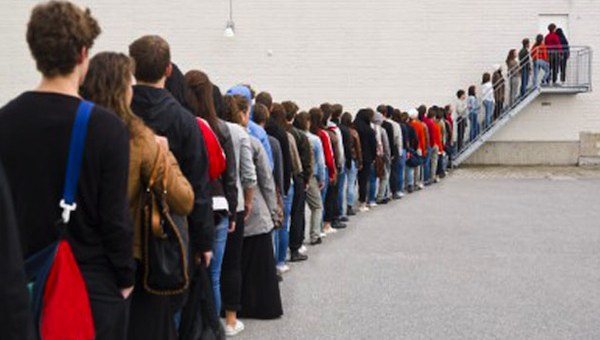 Με υπογραφή ΣΥΡΙΖΑ πλέονΣκλαβοπάζαρο «ωφελούμενων»