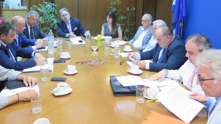 Το «εθνικό κοινωνικό μέτωπο» του Κατρούγκαλου οδηγεί στο βάθεμα της κινεζοποίησης