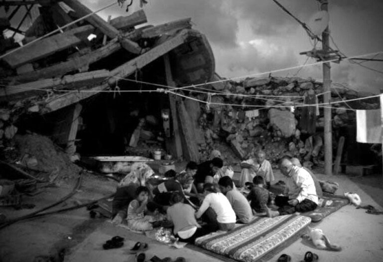 Γάζα: Αντίσταση πάνω στα συντρίμμια (1)