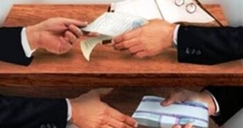 Tα «χρυσά διαβατήρια» και η κότα με τα χρυσά αυγά