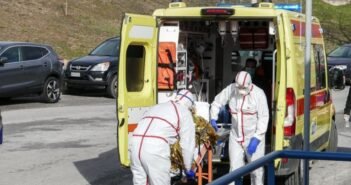 Φιέστα Μητσοτάκη στα ερείπια της Θεσσαλονίκης!