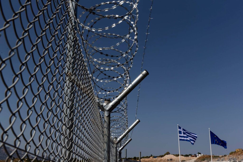 Η ντροπή της Σάμου: Νέα στρατόπεδα-φυλακές για τους πρόσφυγες