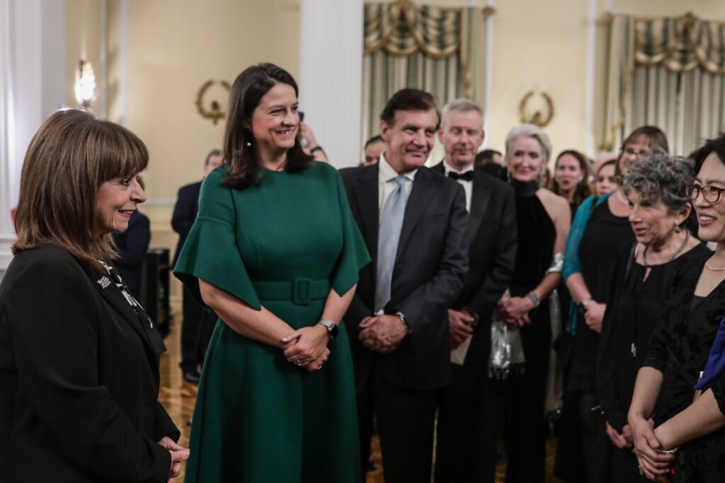 Ομοιος ομοίω… κι η κοπριά στα λάχανα