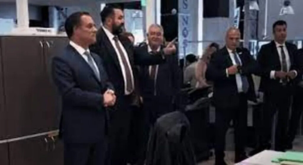 Εκβιασμός εργοδότη σε εργαζόμενους να ψηφίσουν ΝΔ, μπροστά στον υπουργό Αναπτύξεως!