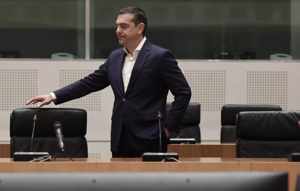 Ο Τσίπρας πέταξε λευκή πετσέτα