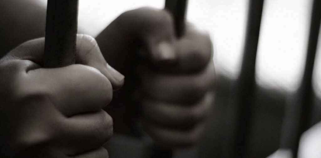 Τιμωρία ακόμα και στο θάνατο;Η τραγική περίπτωση ενός κρατούμενου με καρκίνο τελικού σταδίου