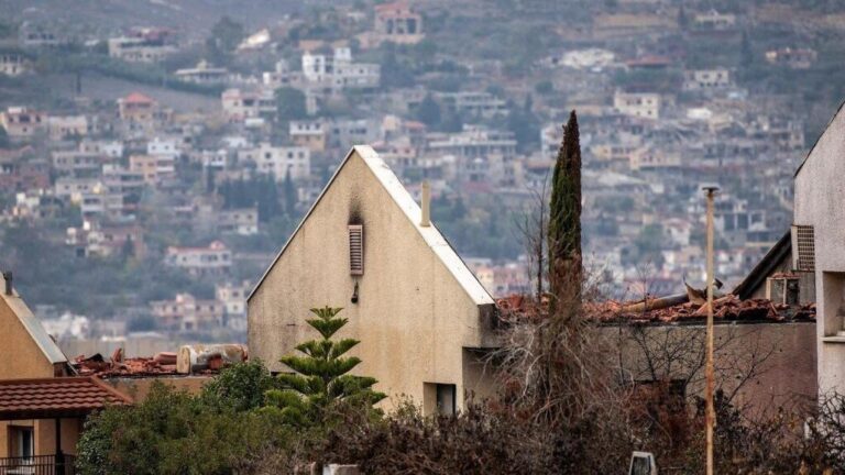 Η βόρεια σιωνιστική οντότητα παραμένει «παραλυμένη» ένα χρόνο μετά την κατάπαυση του πυρόςΟι έποικοι δυσκολεύονται να επιστρέψουν και να ξαναρχίσουν τη ζωή τους, ένα χρόνο μετά τη λήξη του πολέμου των σιωναζιστών στον Λίβανο