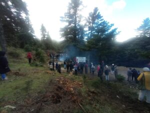 Ο Πάρνωνας καταστρέφεται, οι κάτοικοι του Κοσμά Αρκαδίας αντιστέκονται στην καταστροφή, η κυβέρνηση τρομοκρατεί