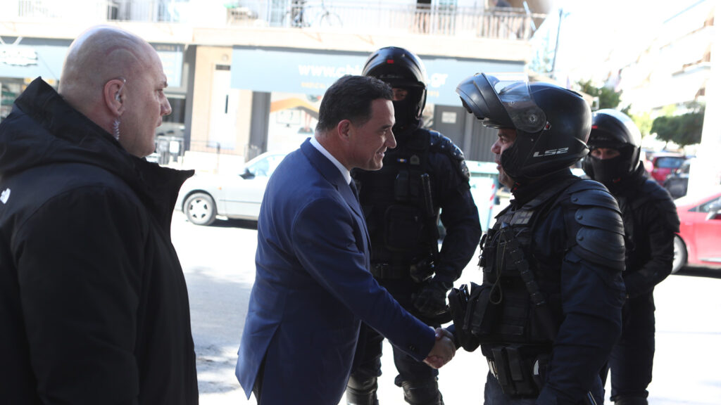 Εκτός από γκεμπελίσκος, είναι και θρασύδειλο ανθρωπάριο