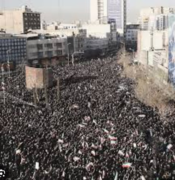 Ο ιρανικός λαός είναι ενωμένος στην απόφαση να υπερασπιστεί την πατρίδα τουΠήγαν για ρεπορτάζ-λαβράκι και κατέληξαν... στον κουβά