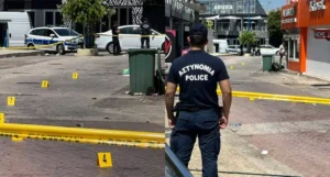 Σιωνιστής τουρίστας μαχαίρωσε τρεις Κύπριους (τον ένα σοβαρά) στην Αγία Νάπα
