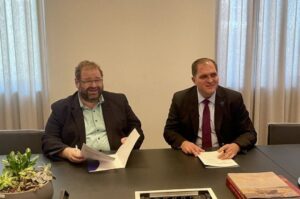 Ο Πιτσιλής της ΑΑΔΕ αγκαλιά με τα ιδιωτικά «πανεπιστήμια» για χατίρι του Μητσοτάκη