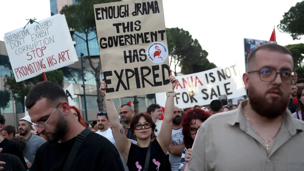 Ο Εντι Ράμα πουλάει την αλβανική ιστορία στους γενοκτόνους σιωναζιστές